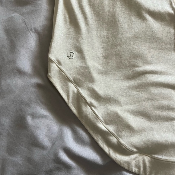 Lulu Lemon Tank Top - Picture 2 of 3